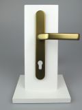 Kování s úzkým štítkem Liverpool, klika-klika, 8/92mm, 67-72mm, bronz